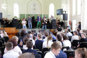 От классики до рока. Большой урок живой музыки в школе №3 Севастополя