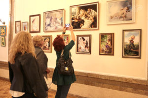 Выставка вышитых картин севастопольского клуба вышивальщиц «Moulin.net»