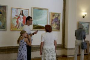 Выставка картин Анны Кушнир открылась в СЦКиИ